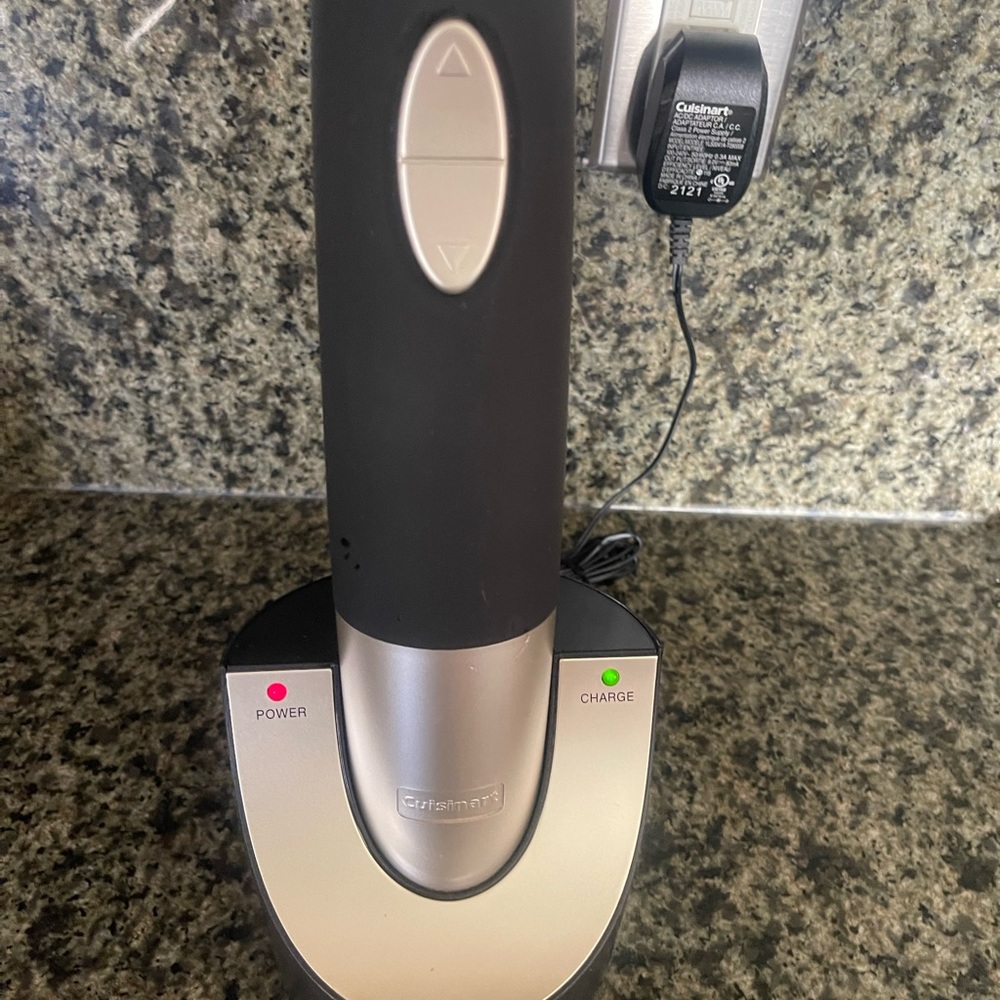 Cuisinart Wine Opener - Picture 4 of 6